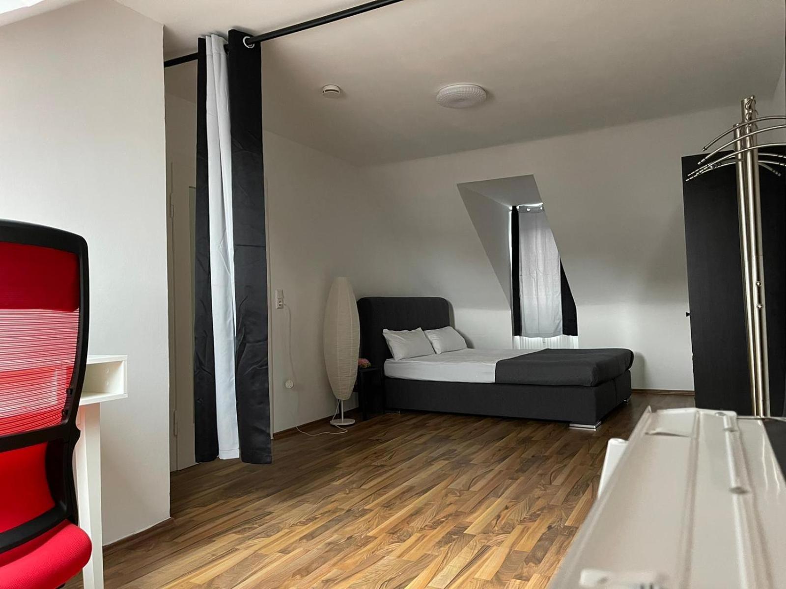 Geraeumige 3-Zimmer-Ferienwohnung Im Herzen Von Кассель Екстер'єр фото
