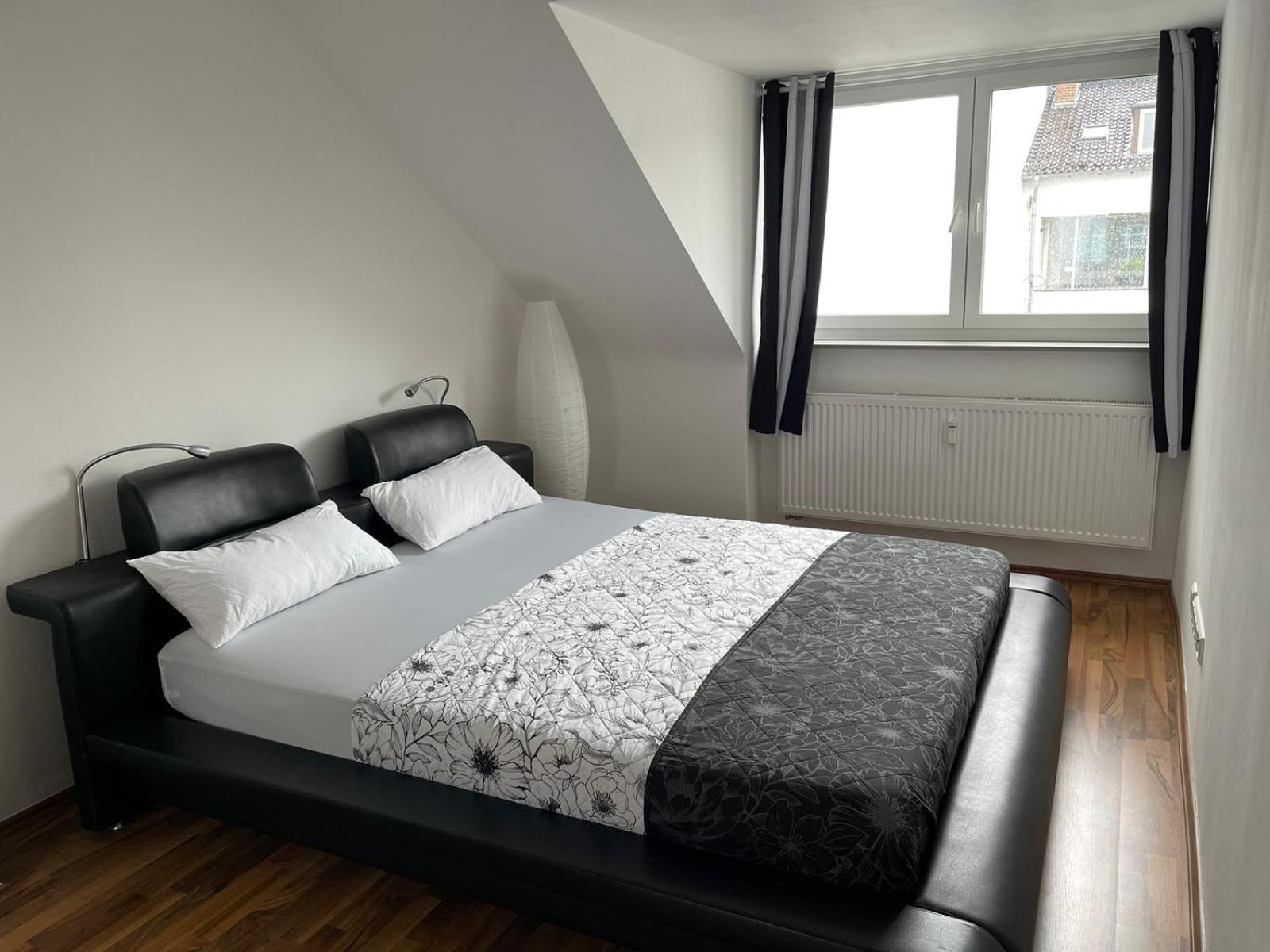 Geraeumige 3-Zimmer-Ferienwohnung Im Herzen Von Кассель Екстер'єр фото