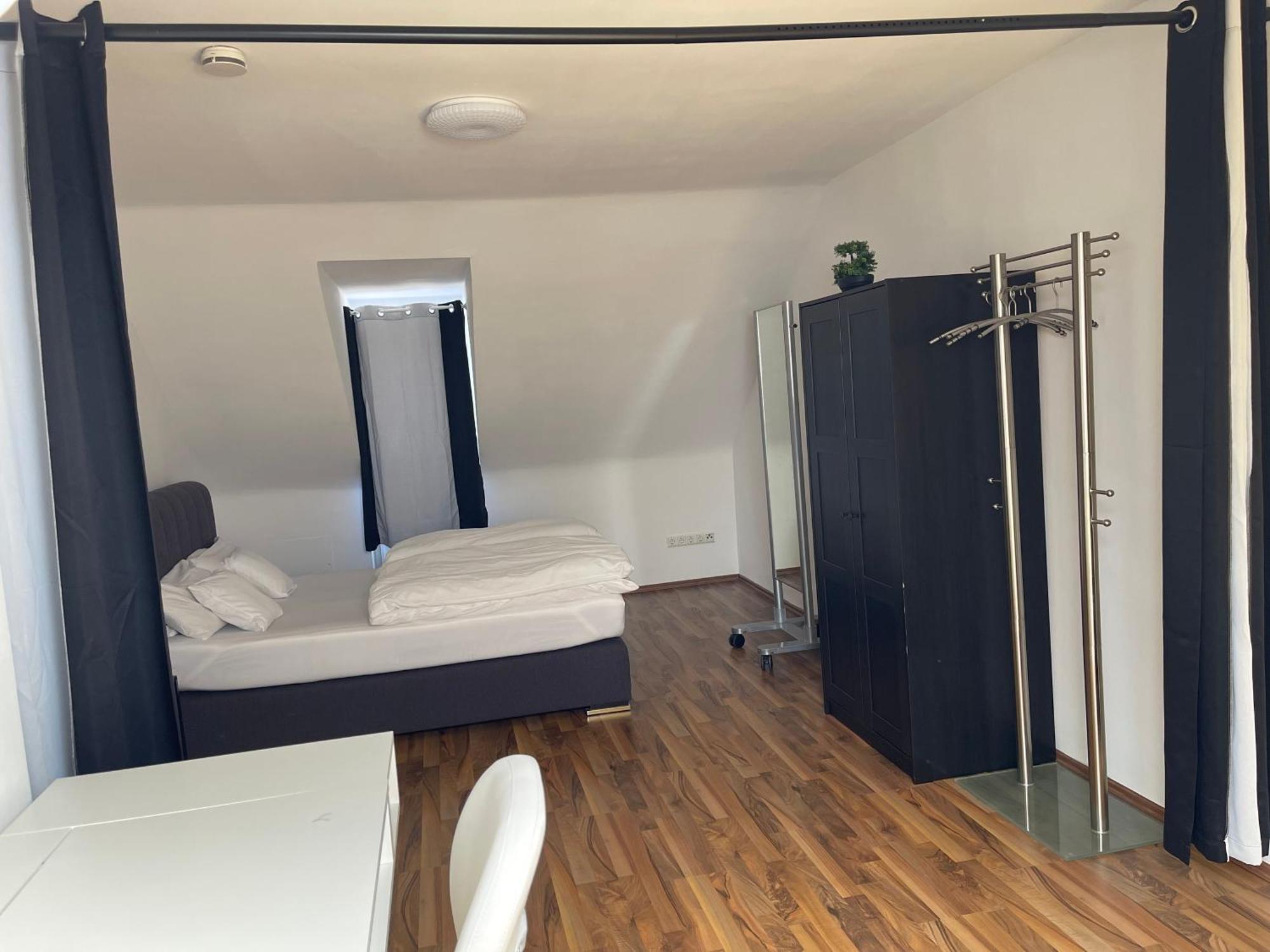 Geraeumige 3-Zimmer-Ferienwohnung Im Herzen Von Кассель Екстер'єр фото