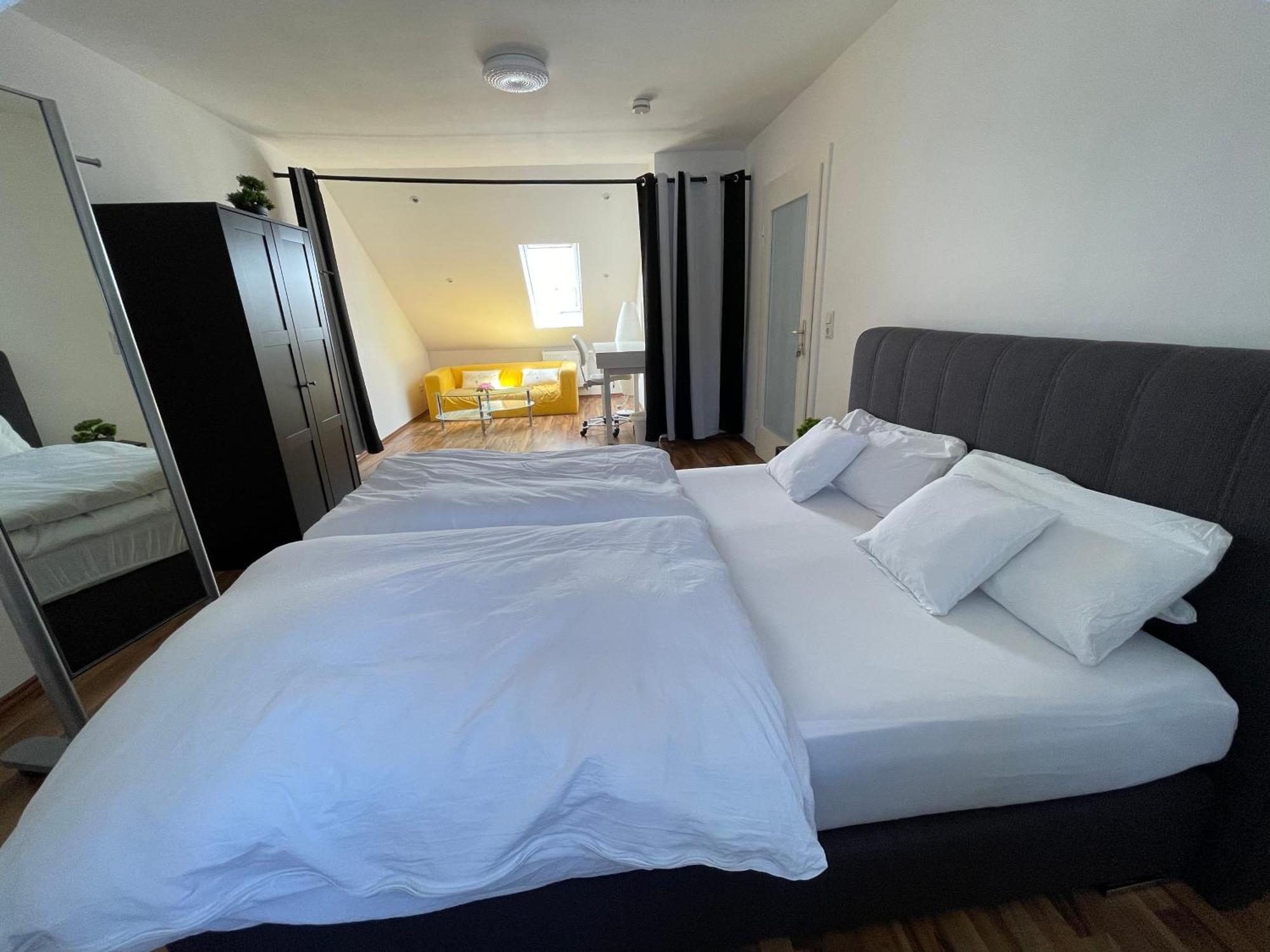 Geraeumige 3-Zimmer-Ferienwohnung Im Herzen Von Кассель Екстер'єр фото