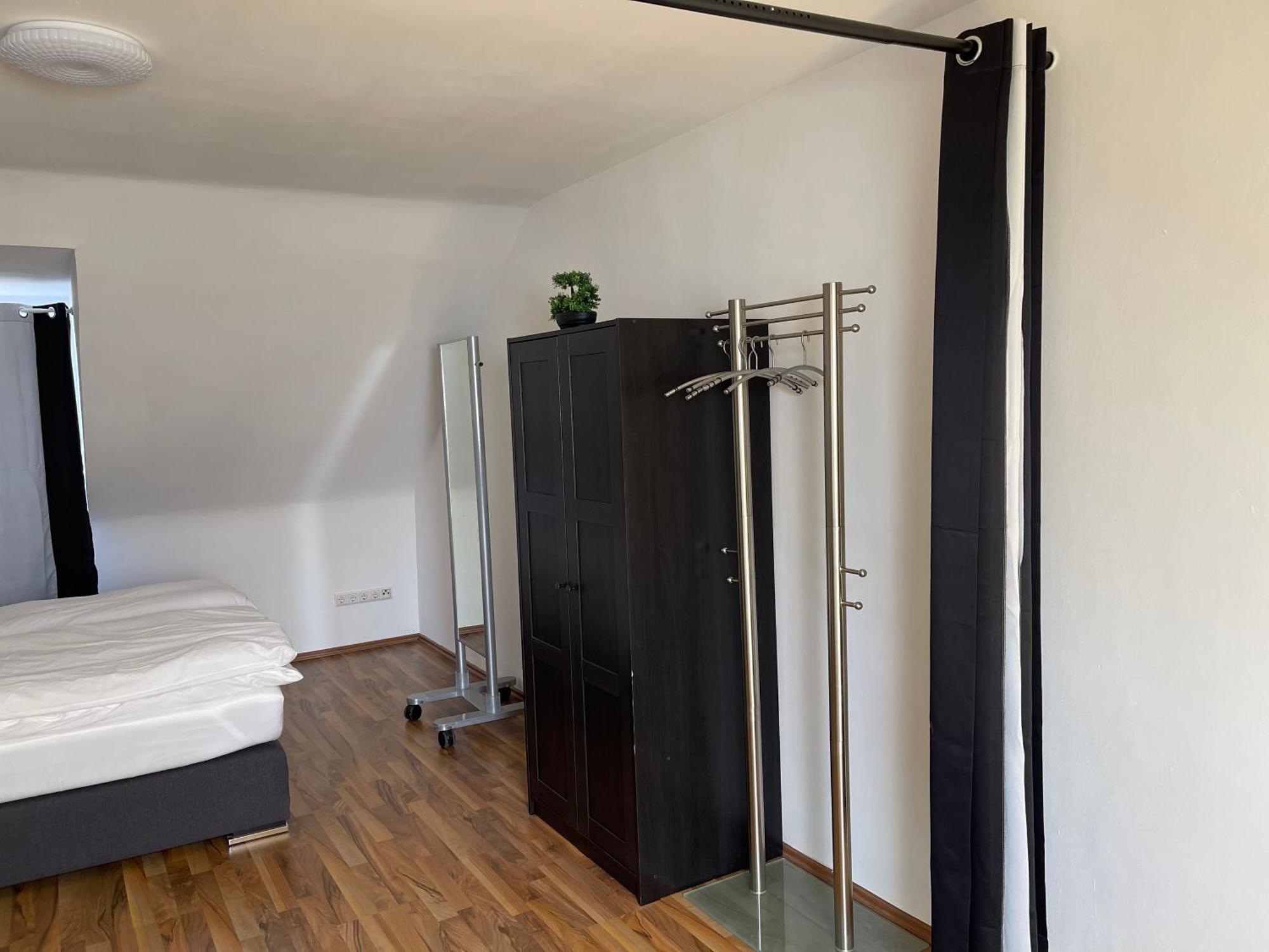 Geraeumige 3-Zimmer-Ferienwohnung Im Herzen Von Кассель Екстер'єр фото