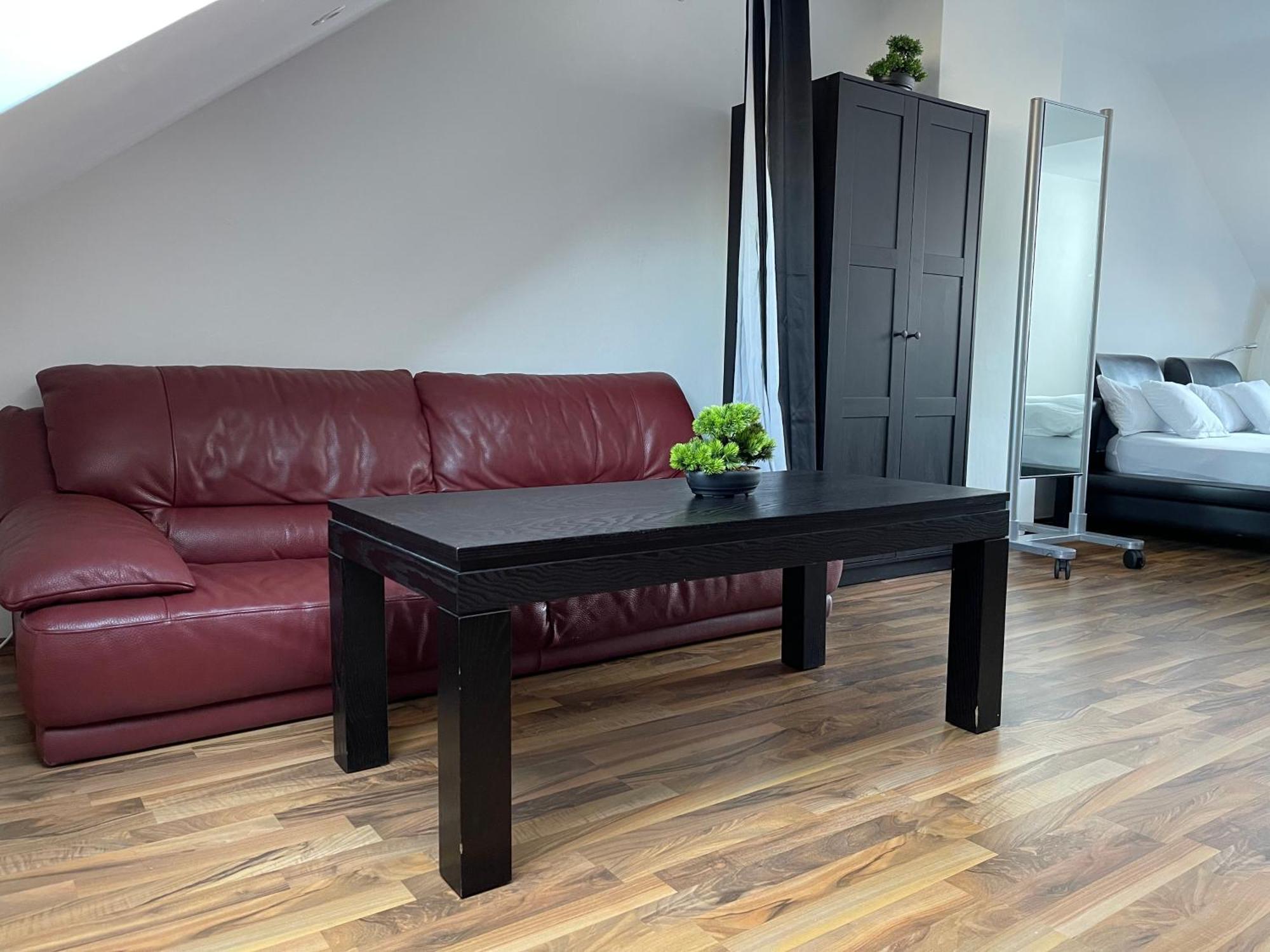 Geraeumige 3-Zimmer-Ferienwohnung Im Herzen Von Кассель Екстер'єр фото